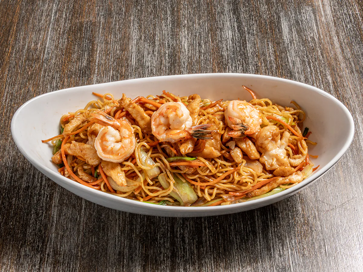 Stir Fried Yaki soba at Maki Bar，a Japanese Restaurant in Bethesda